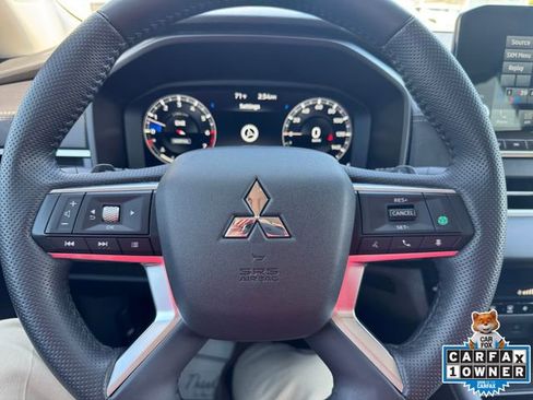 Used 2024 Mitsubishi Outlander SE image 9