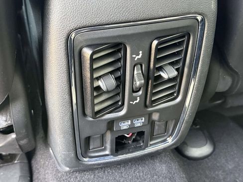 Used 2021 Jeep Grand Cherokee Limited AWD/4WD image 14