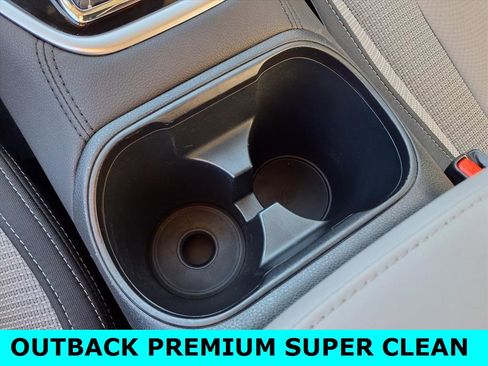 Used 2024 Subaru Outback Premium image 13