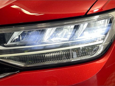 Used 2024 Volkswagen Tiguan SE R-Line FWD image 12