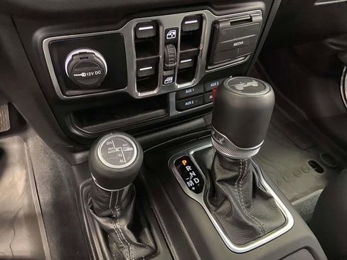 Used 2024 Jeep Wrangler High Altitude image 26