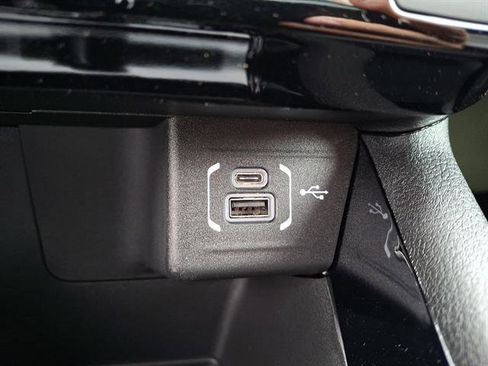 New 2026 Jeep Compass Limited image 18