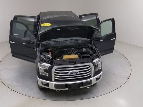 Used 2017 Ford F150 XLT w/ Equipment Group 302A Luxury AWD/4WD image 45