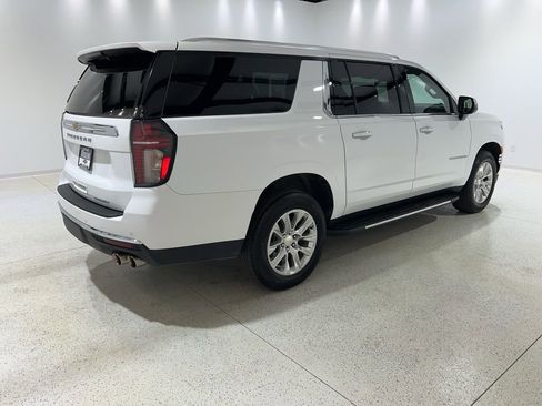 Used 2024 Chevrolet Suburban Premier RWD image 5