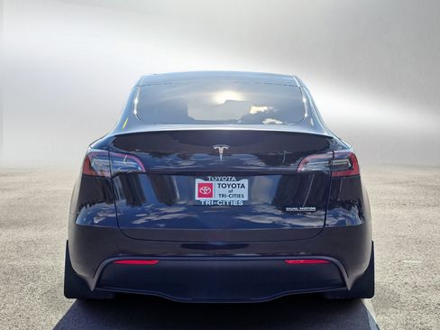 Used 2023 Tesla Model Y Performance AWD/4WD image 4