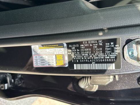 Certified 2025 Kia Sorento S w/ Panoramic Sunroof Package FWD image 32