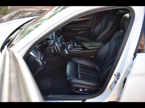 Used 2019 BMW 540i w/ Convenience Package RWD image 16