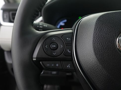 Used 2025 Toyota RAV4 XLE image 25