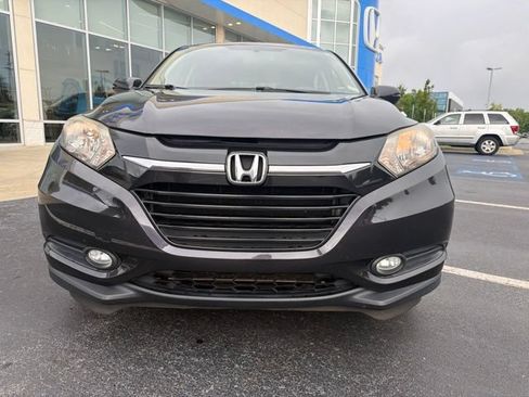 Certified 2017 Honda HR-V EX image 3