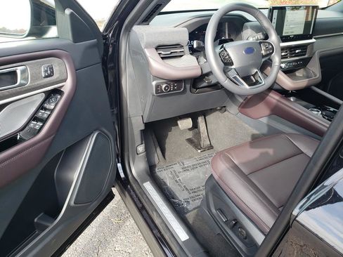 New 2026 Ford Explorer Platinum w/ LUX Leather Package image 12