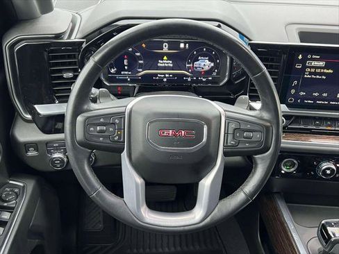 Used 2022 GMC Sierra 1500 Elevation image 12