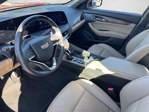 Used 2025 Cadillac CT5 Premium Luxury image 9