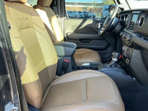 Used 2023 Jeep Wrangler Unlimited Sahara w/ Cold Weather Group image 27