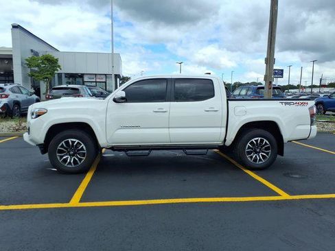 Certified 2021 Toyota Tacoma TRD Sport AWD/4WD image 20