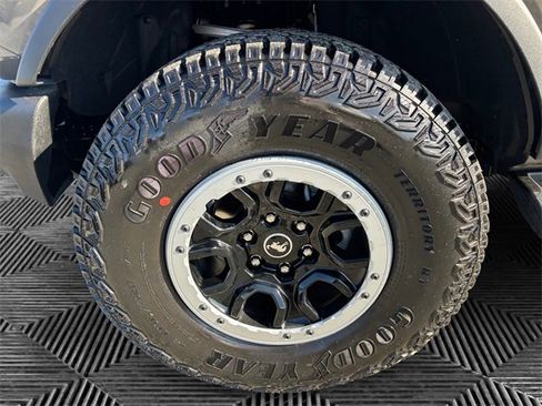 New 2025 Ford Bronco Outer Banks w/ Sasquatch Package image 14