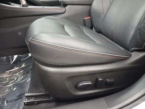 Used 2024 Nissan Altima 2.5 SR w/ SR Premium Package FWD image 25