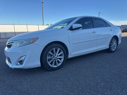 Used 2013 Toyota Camry XLE w/ Leather Pkg image 1