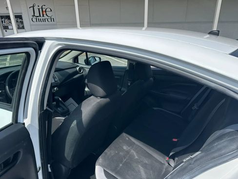 Used 2025 Nissan Versa S w/ Trunk Package FWD image 15