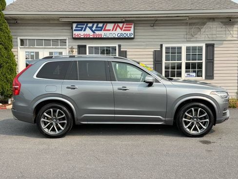 Used 2018 Volvo XC90 T6 Momentum w/ Convenience Package AWD/4WD image 1