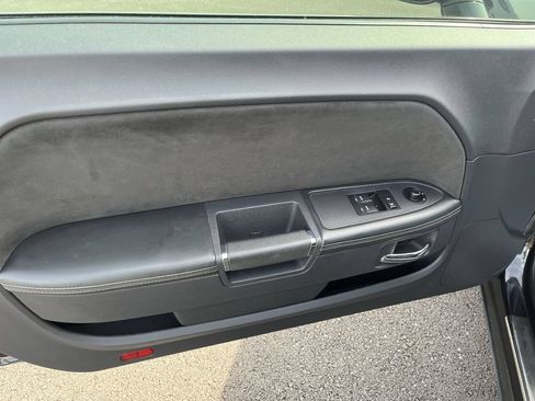 Used 2008 Dodge Challenger SRT8 RWD image 13