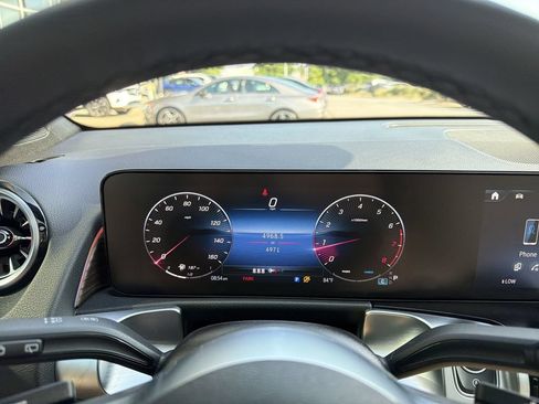 Used 2026 Mercedes-Benz GLB 250 4MATIC image 26
