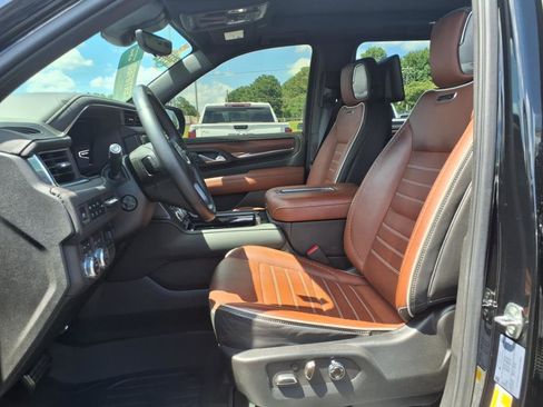 Certified 2023 GMC Yukon XL Denali Ultimate image 19