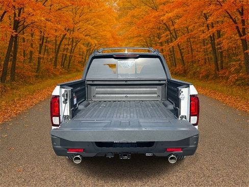 New 2026 Honda Ridgeline Black Edition image 7