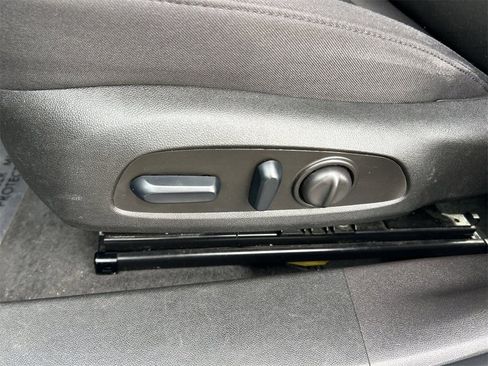 Used 2024 Chevrolet Malibu LT image 27