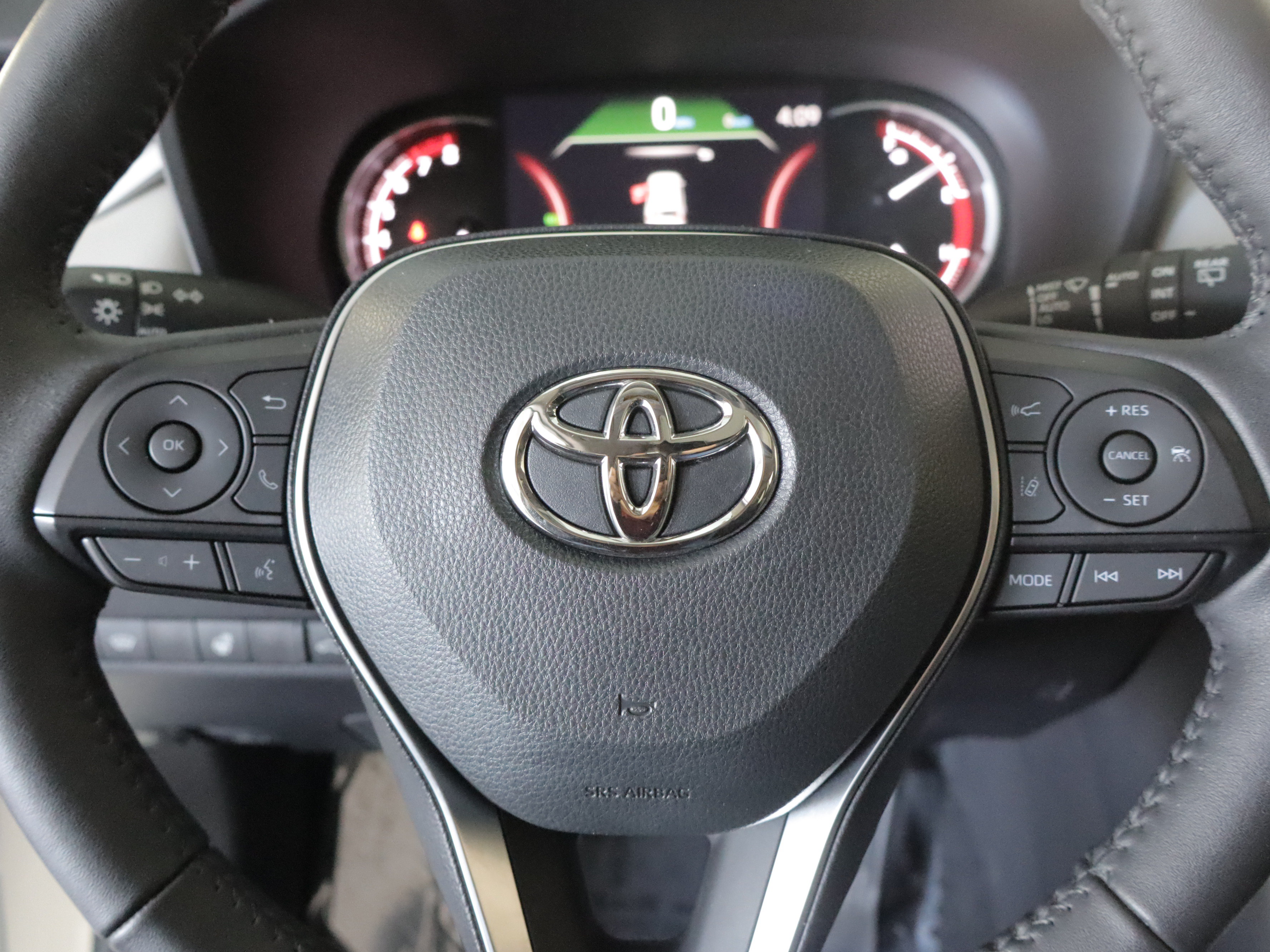 Used 2024 Toyota RAV4 XLE w/ Convenience Package AWD/4WD image 14