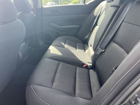 Used 2024 Nissan Altima 2.5 SV image 32