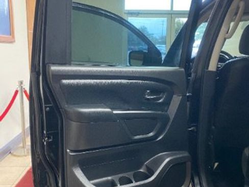 Used 2018 Nissan Titan S w/ S Utility Package RWD image 10