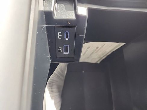 Used 2021 Toyota Sienna LE image 18