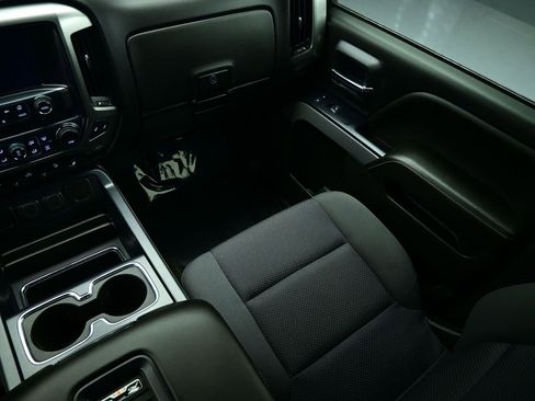 Used 2017 Chevrolet Silverado 1500 LT w/ LPO, Black Pack image 10