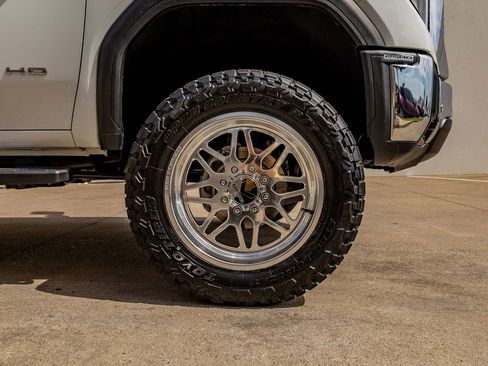 Used 2025 GMC Sierra 2500 SLT w/ SLT Convenience Package image 12