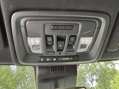 Used 2025 GMC Sierra 2500 Denali Ultimate w/ Max Trailering Package AWD/4WD image 19