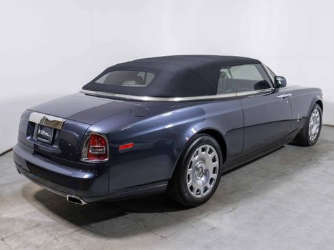 Used 2013 Rolls-Royce Phantom Drophead Coupe image 17