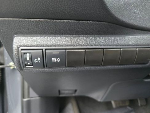 Used 2023 Toyota Corolla LE FWD image 18