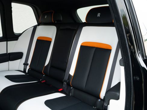 Used 2026 Rolls-Royce Cullinan image 29