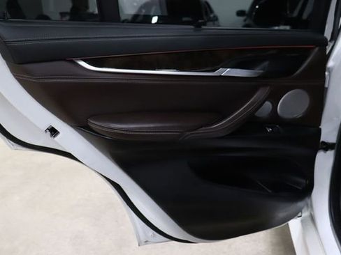 Used 2018 BMW X5 xDrive50i AWD/4WD image 14