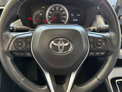 Used 2022 Toyota Corolla SE w/ SE Premium Package FWD image 15