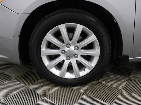 Used 2013 Chrysler 200 Touring image 31