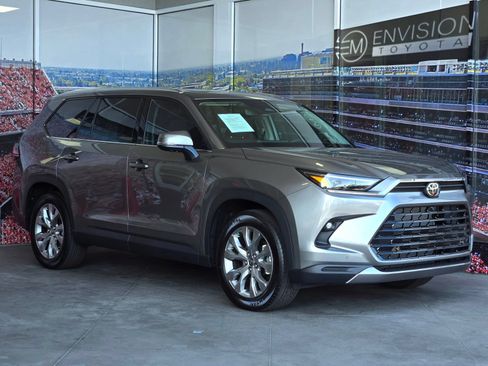 Certified 2026 Toyota Grand Highlander FWD image 1