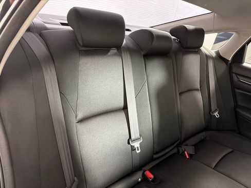 Used 2019 Honda Accord EX image 21