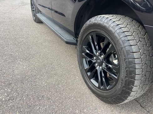 Certified 2024 Ford Expedition XLT image 28