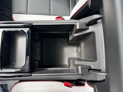 Used 2025 Chevrolet Silverado EV RST image 43