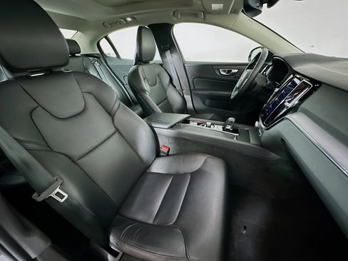 Used 2024 Volvo S60 B5 Core image 31