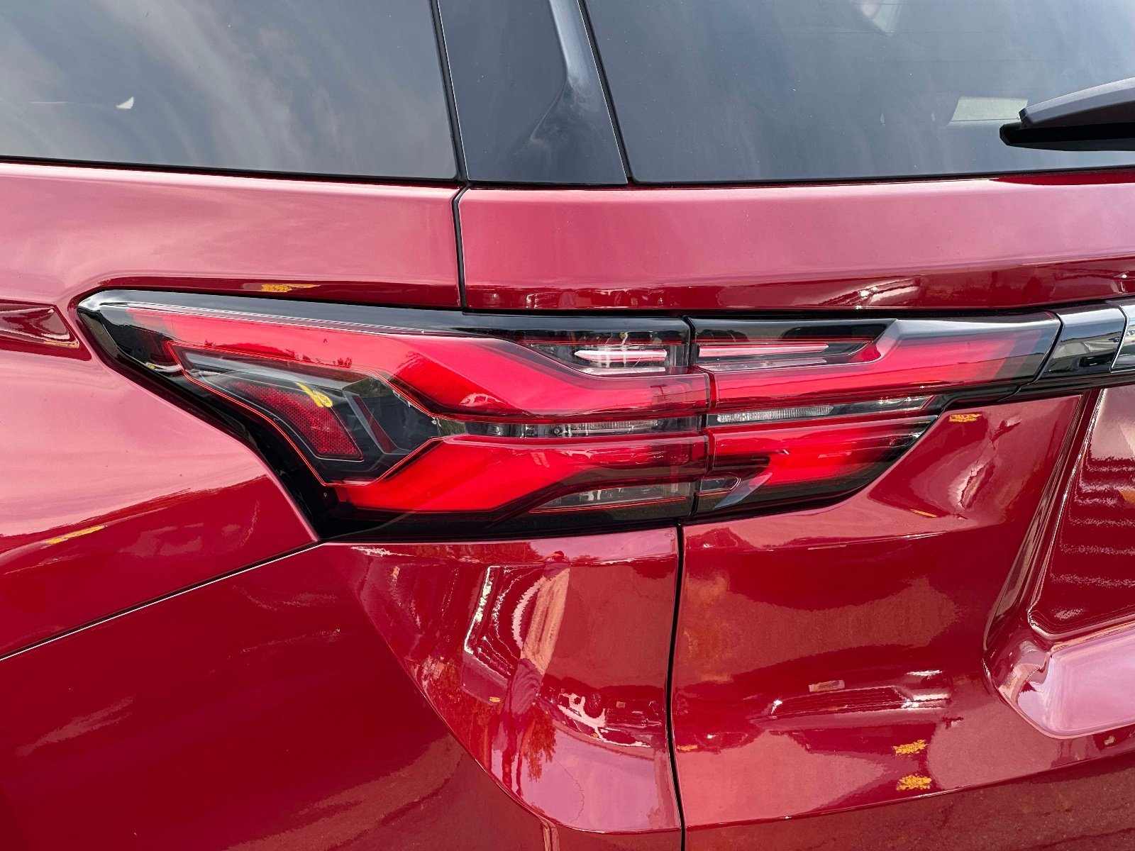 Certified 2024 Chevrolet Traverse RS AWD/4WD image 11