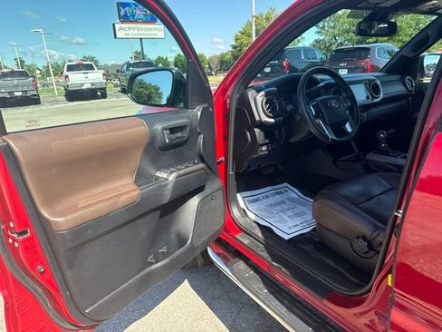Used 2019 Toyota Tacoma Limited AWD/4WD image 27