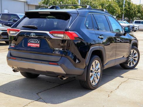 Used 2019 Toyota RAV4 Limited FWD image 3