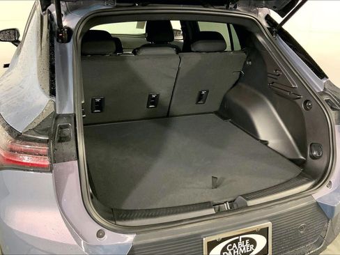 Used 2026 Chevrolet Equinox EV LT w/ Comfort Package FWD image 4